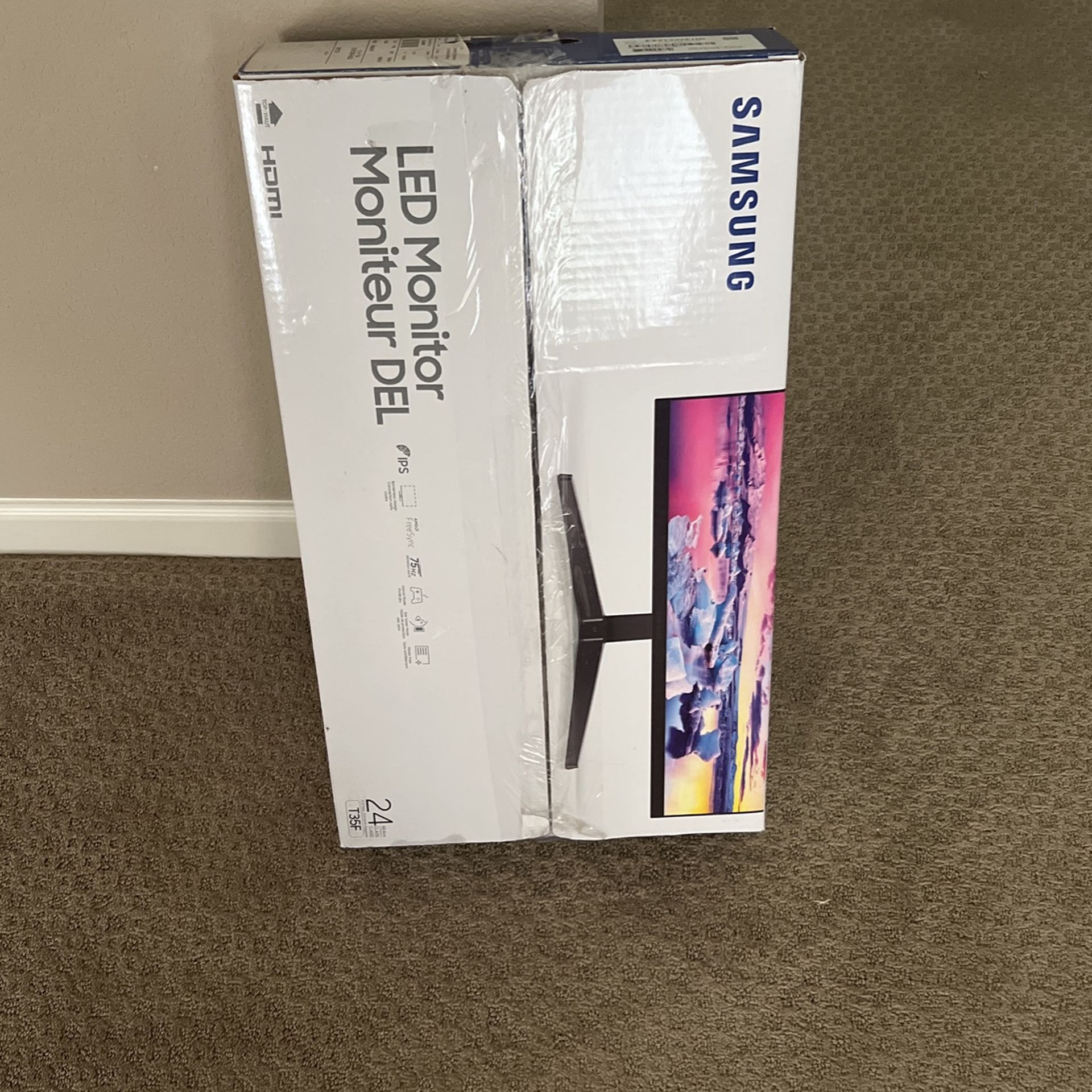 New SAMSUNG Monitor