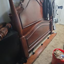 Queen Wooden Bedframe