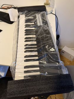 Novation Launchkey 49 MIDI Keyboard Controller