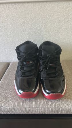 Jordan 11 retro bred