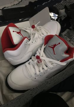 Air Jordan 5s retro/ size 7 brand new