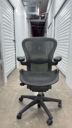 Herman Miller Aeron Size (B)
