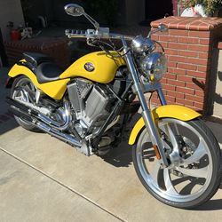2003 Victory Vegas
