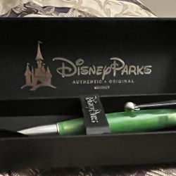 Disney Parks Mickey Mouse Green Pen