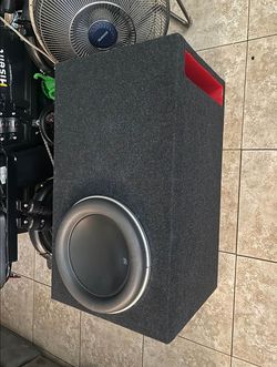 13W7 JL Audio  with Brand new box