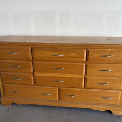 Golden Oak 8 Drawer Dresser