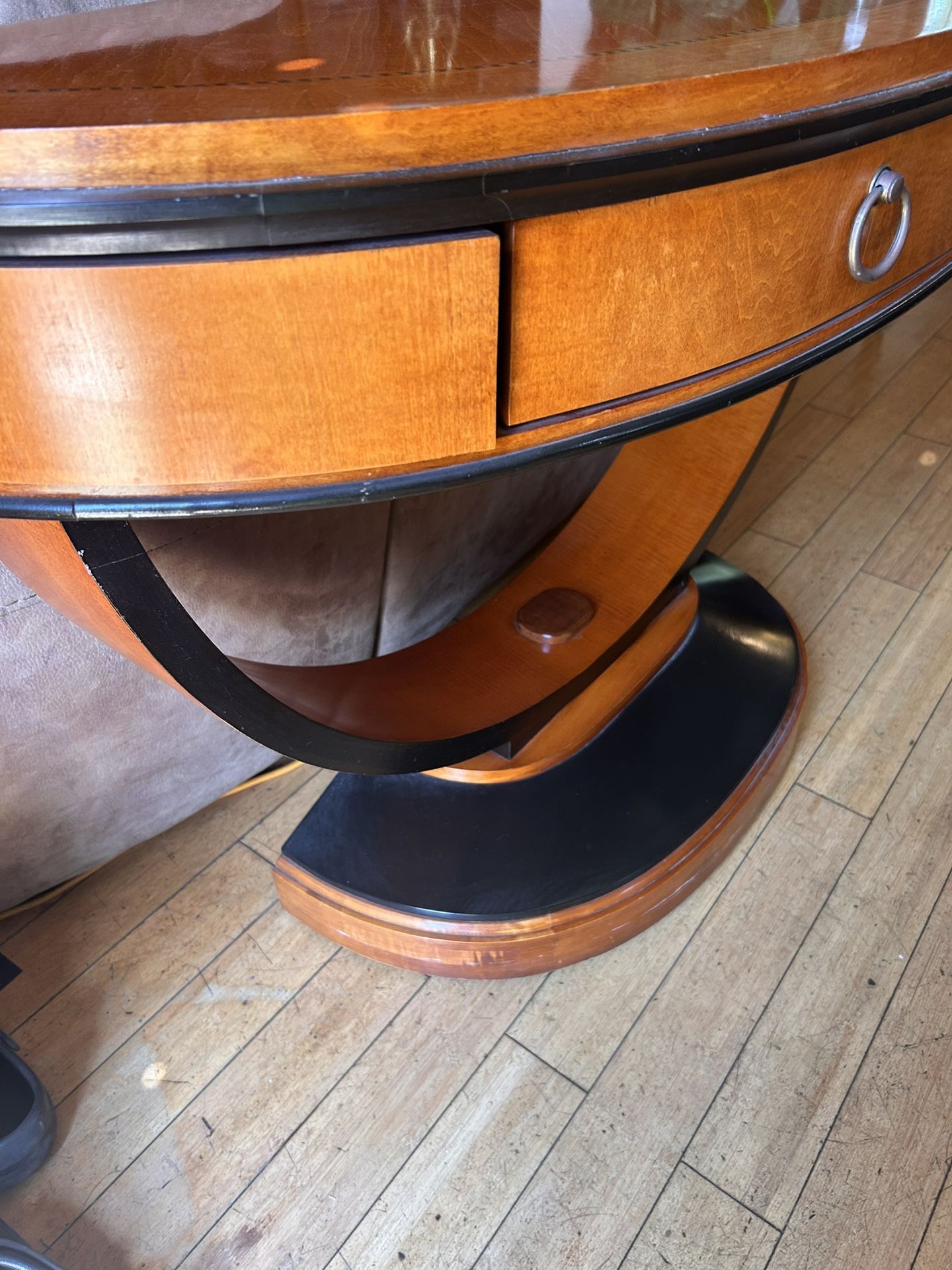 2nd TIME🔻REDUCED 🔻PRICE 🔻Beautiful Console Table Made By National Mt Airy