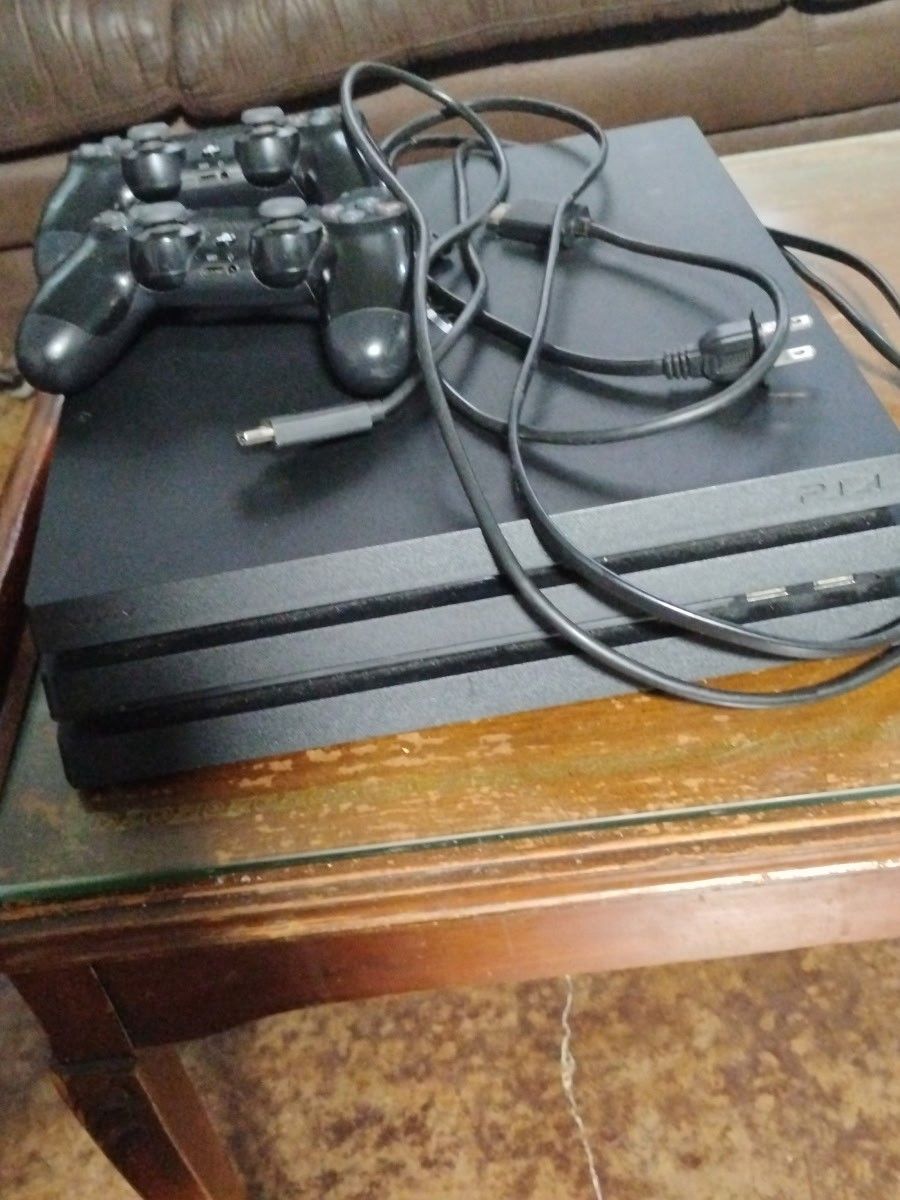 Used PS4 pro With 2 Controllers