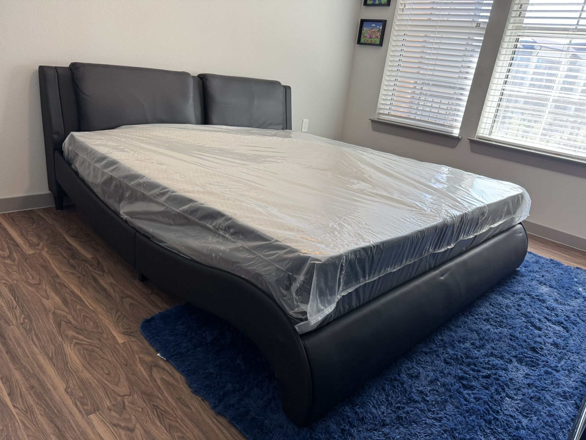 Brand New King Size Modern Platform Bed With Mattress (Free Delivery)