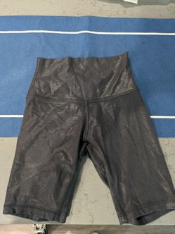 Lululemon black shorts