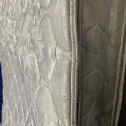 Super Thick Double Sided Pillow Top Mattress 200. I Can Also Deliver.