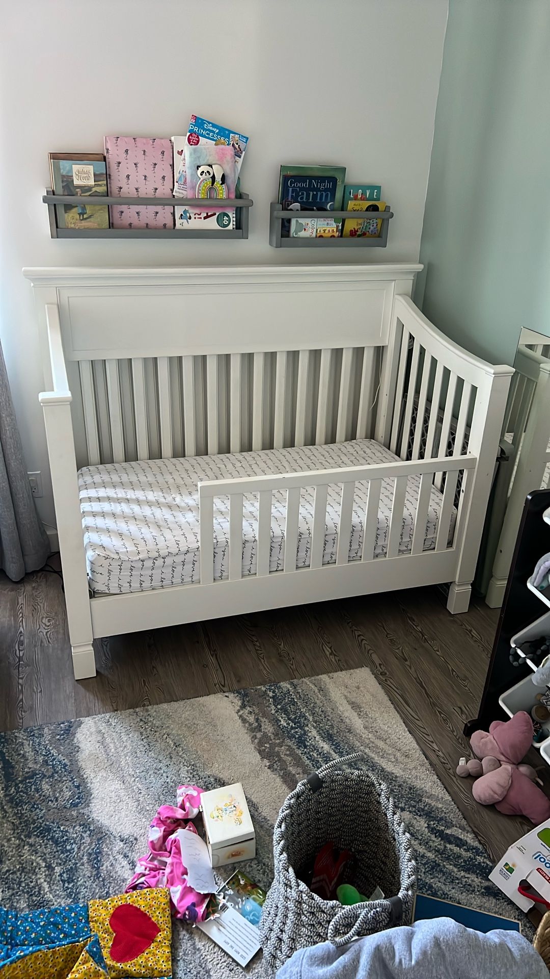 Solid Wood Crib/Toddler bed