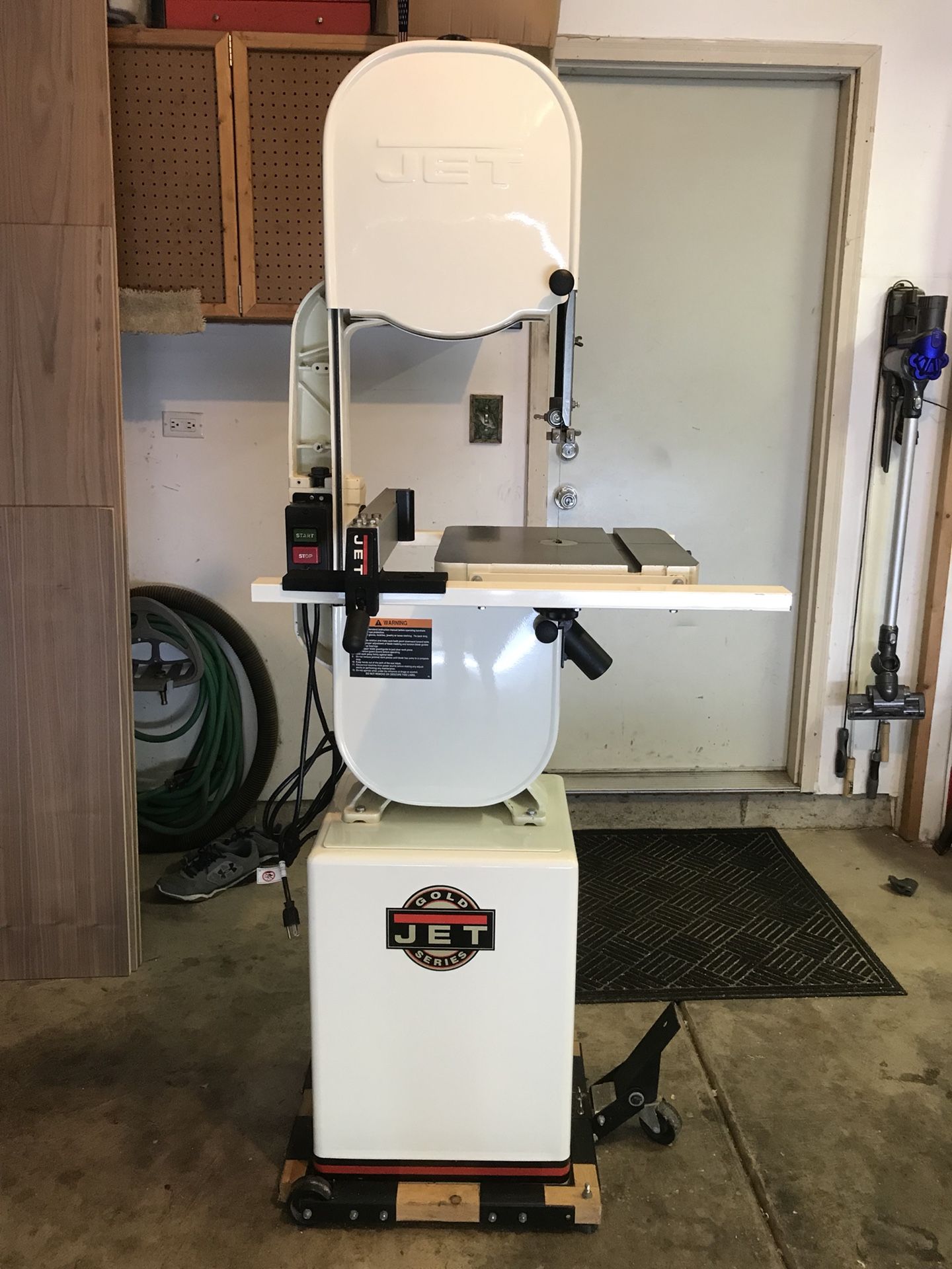 -JET Bandsaw 14" Band Saw JWBS-14CS Closed Stand With Riser Block