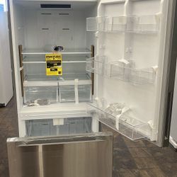 VISSANI MDBF18SS 18.7 cu. ft. Bottom Freezer Refrigerator 3H5