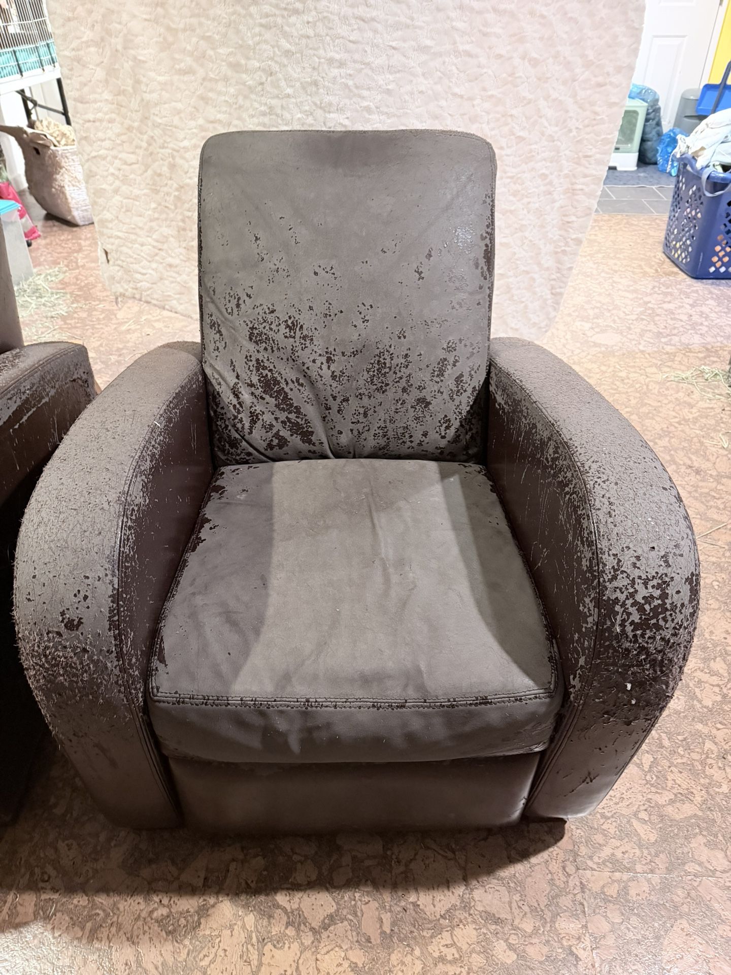 Leather Recliner Set