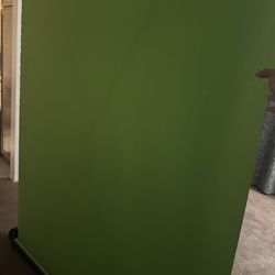 (Brand New) Green Screen
