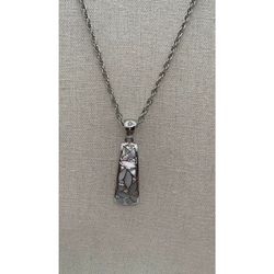 Beautiful Dainty Silver Tone MOP Mother Of Pearl Pendant Necklace