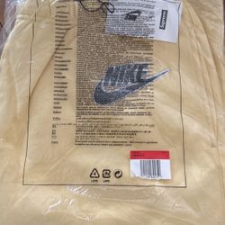 Supreme Nike Cargo Sweatpants Pale Yellow SS21