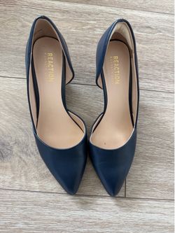 Kenneth Cole shoes. Gently worn size 6.5