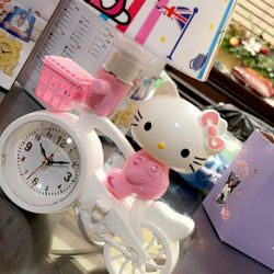 Hello Kitty Clock And Lamp 