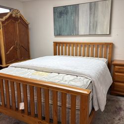 🛏️ Oak Wood Queen Bedroom Set $399.99