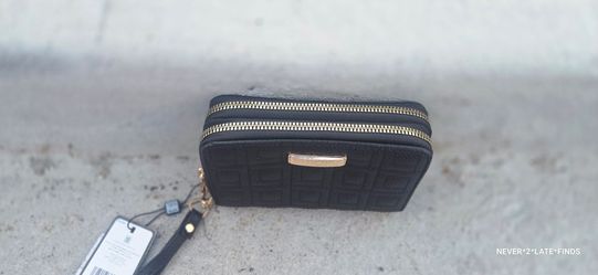 Nine West double-zip wristlet/wallet