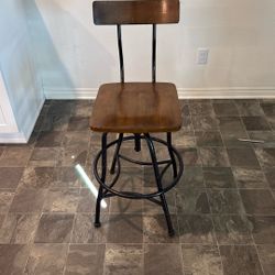 6 Used Bar Stools