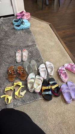 Girls sandals bulk