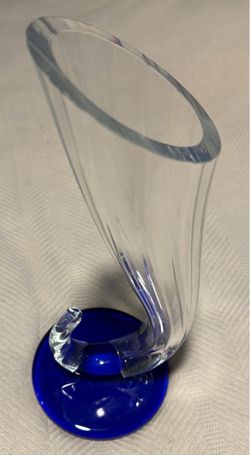 Italian Art Glass Vase – Clear Swirl with Cobalt Blue Base