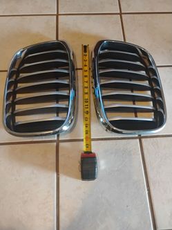 Used - BMW-FRONT GRILLE PARTS