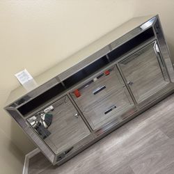Mirror Furniture 