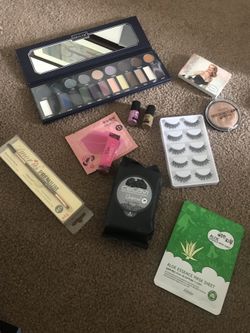 Makeup bundle