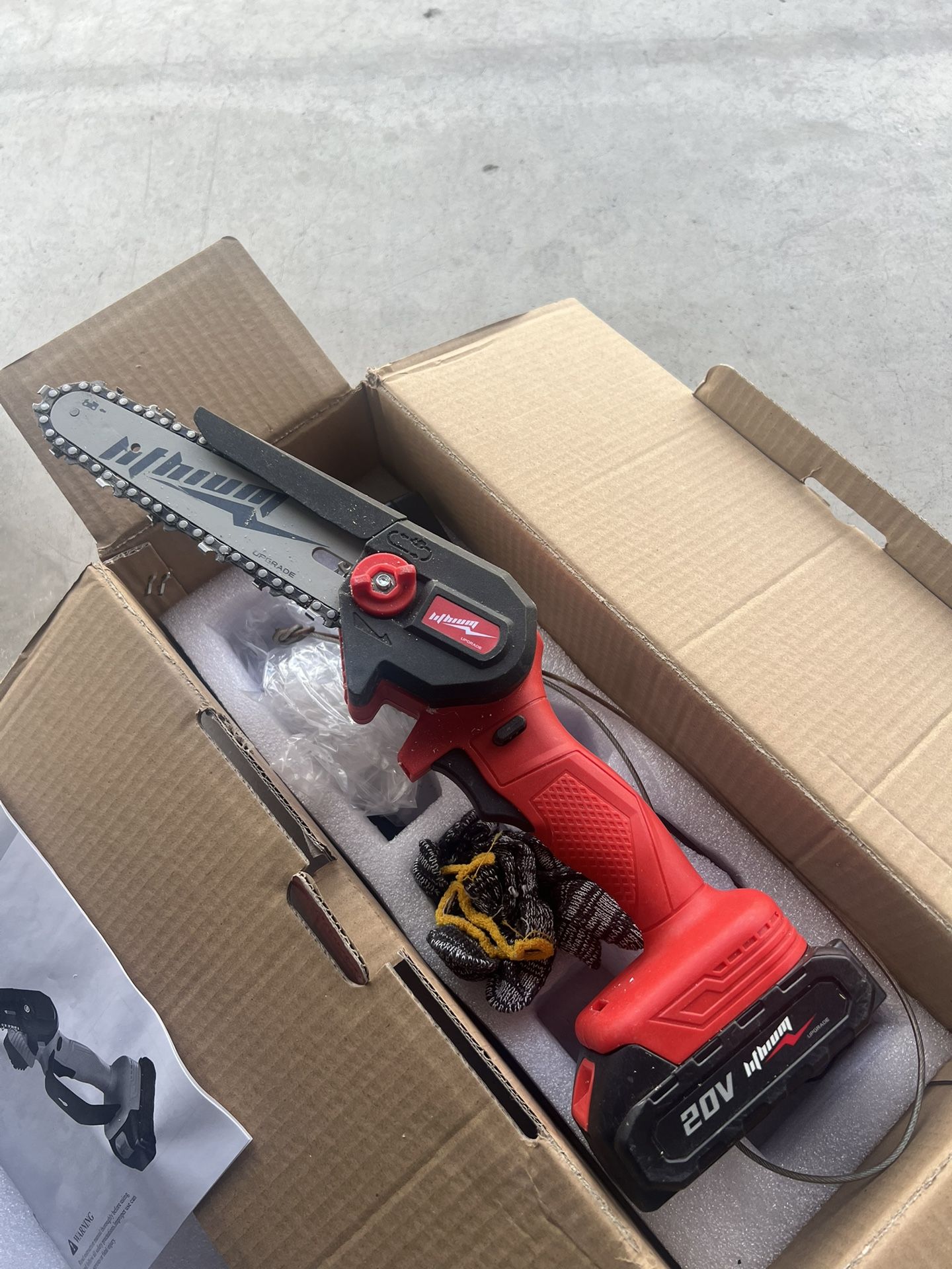 Cordless Mini Chainsaw