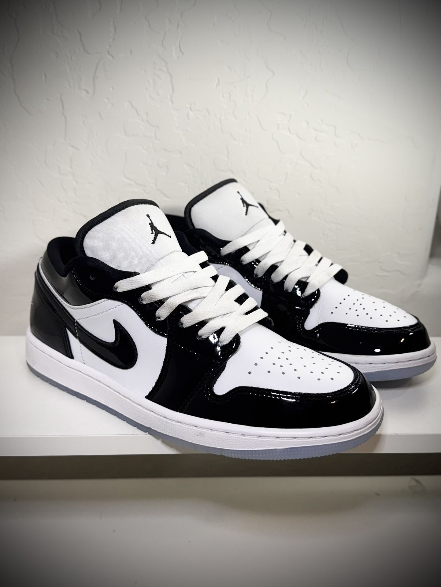 Nike Air Jordan 1 Low SE “Concord” Size 8