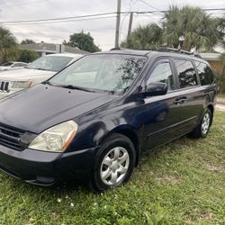 2008 Kia Sedona 
