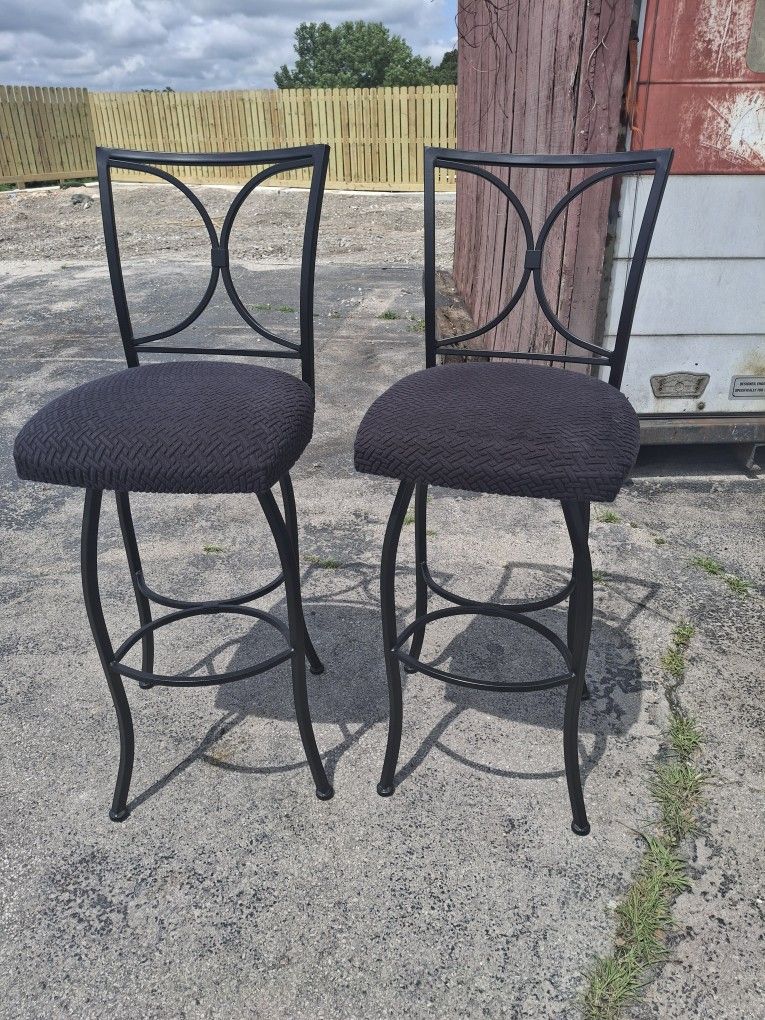 REALLY Nice Set OF WROUGHT IRON BAR STOOLS GREAT CONDITION HAS A EXTRA SET OF BLUE COVERS