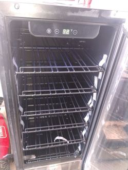 Refrigerador para cocas y aguas en buenas condiciones