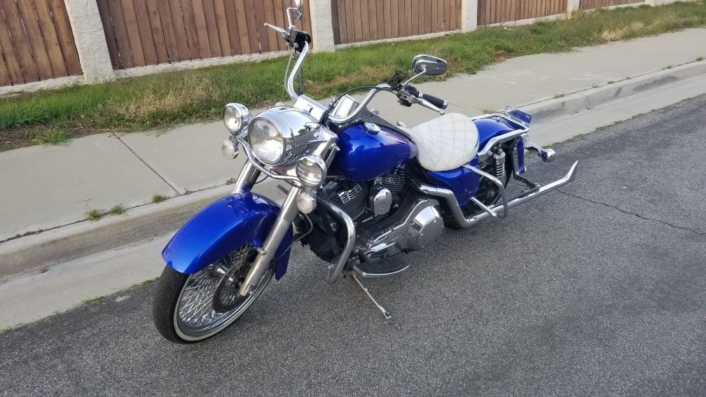 2004 Harley Davidson Road King FLHRCI