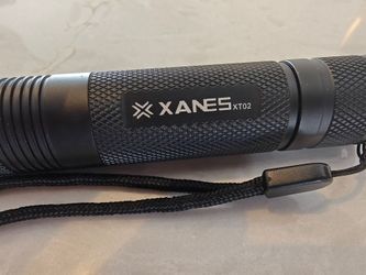Xanes XT02 18650 lithium ion flashlight
