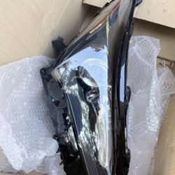 Lexus NX 200T 2017 left headlight