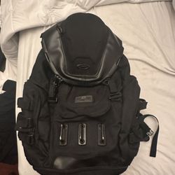 Oakley kitchen Sink Backpack