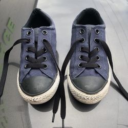 Denim blue and black, converse all-star sneakers, child size 1