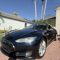 2015 Tesla Model S