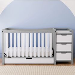 Graco- Remi Crib  & Changer 