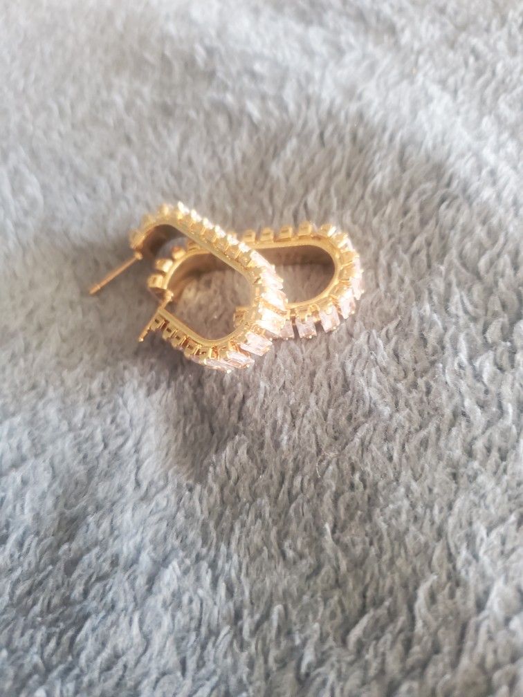 Earings