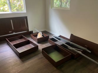 Full Songesand bed frame with 4 drawers