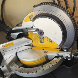 Dewalt DWS715
