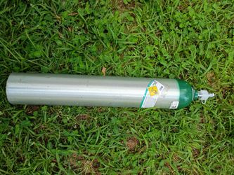 Large oxygen canister full