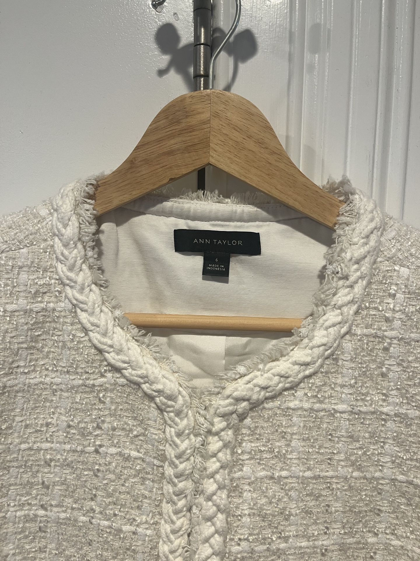 Cropped Crew Neck Jacket in Tweed