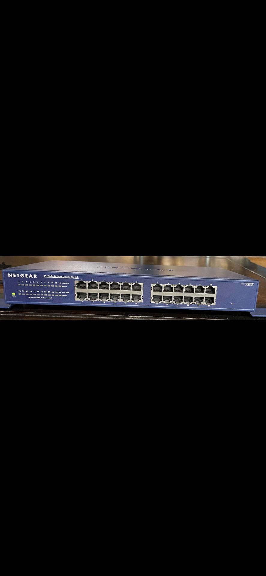 NETGEAR Gigabit Unmanaged Switch Series (JGS524) 24-Port Gigabit Ethernet Unmanaged Switch